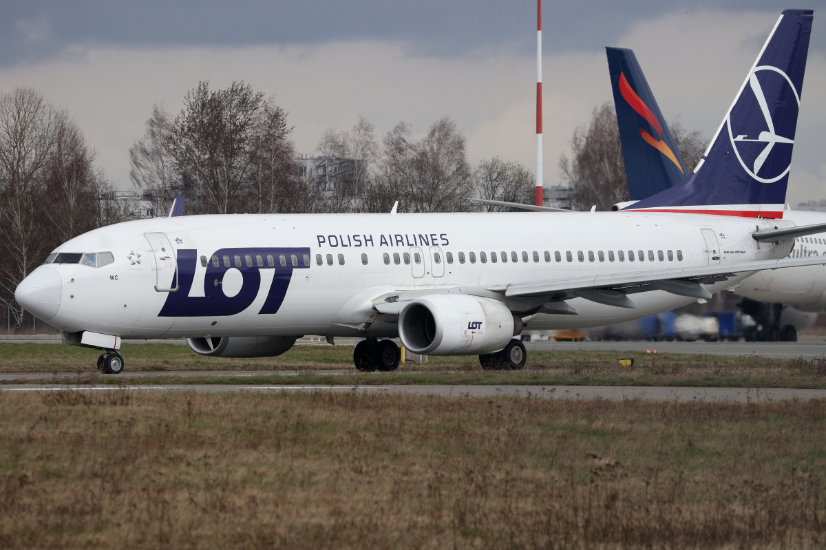 SP-LWC (Samoloty » Spotting na EPWA » Boeing 737-800 » Polskie Linie Lotnicze LOT)