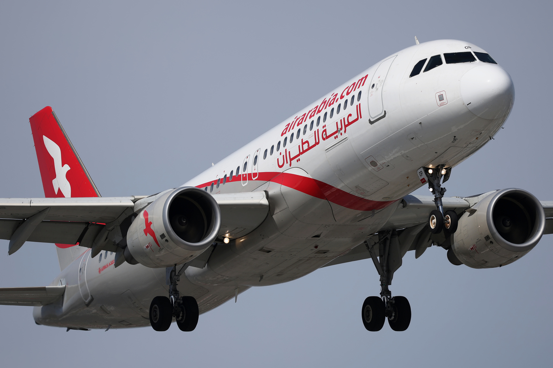 A6-AOP (Aircraft » EPWA Spotting » Airbus A320-200 » Air Arabia)
