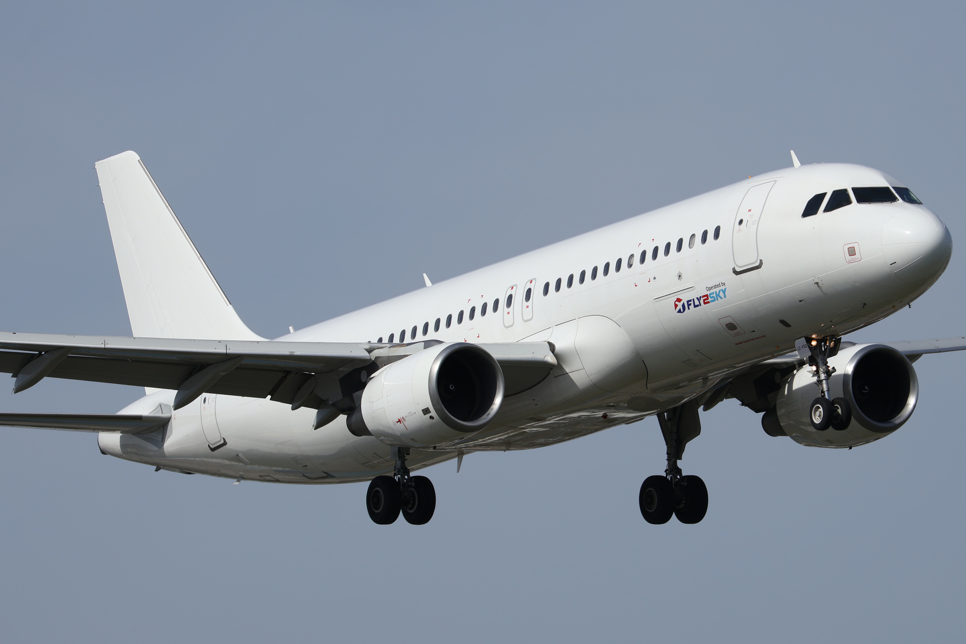 LZ-FSD (Aircraft » EPWA Spotting » Airbus A320-200 » Fly2Sky)