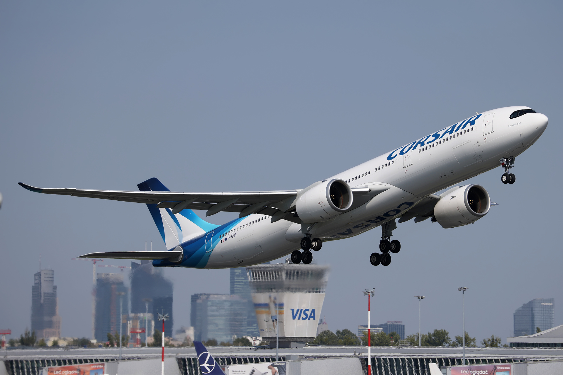 F-HZOE (Samoloty » Spotting na EPWA » Airbus A330-900 (A330neo) » Corsair)