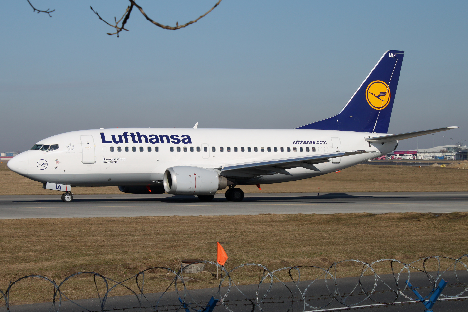 D-ABIA (Aircraft » EPWA Spotting » Boeing 737-500 » Lufthansa)