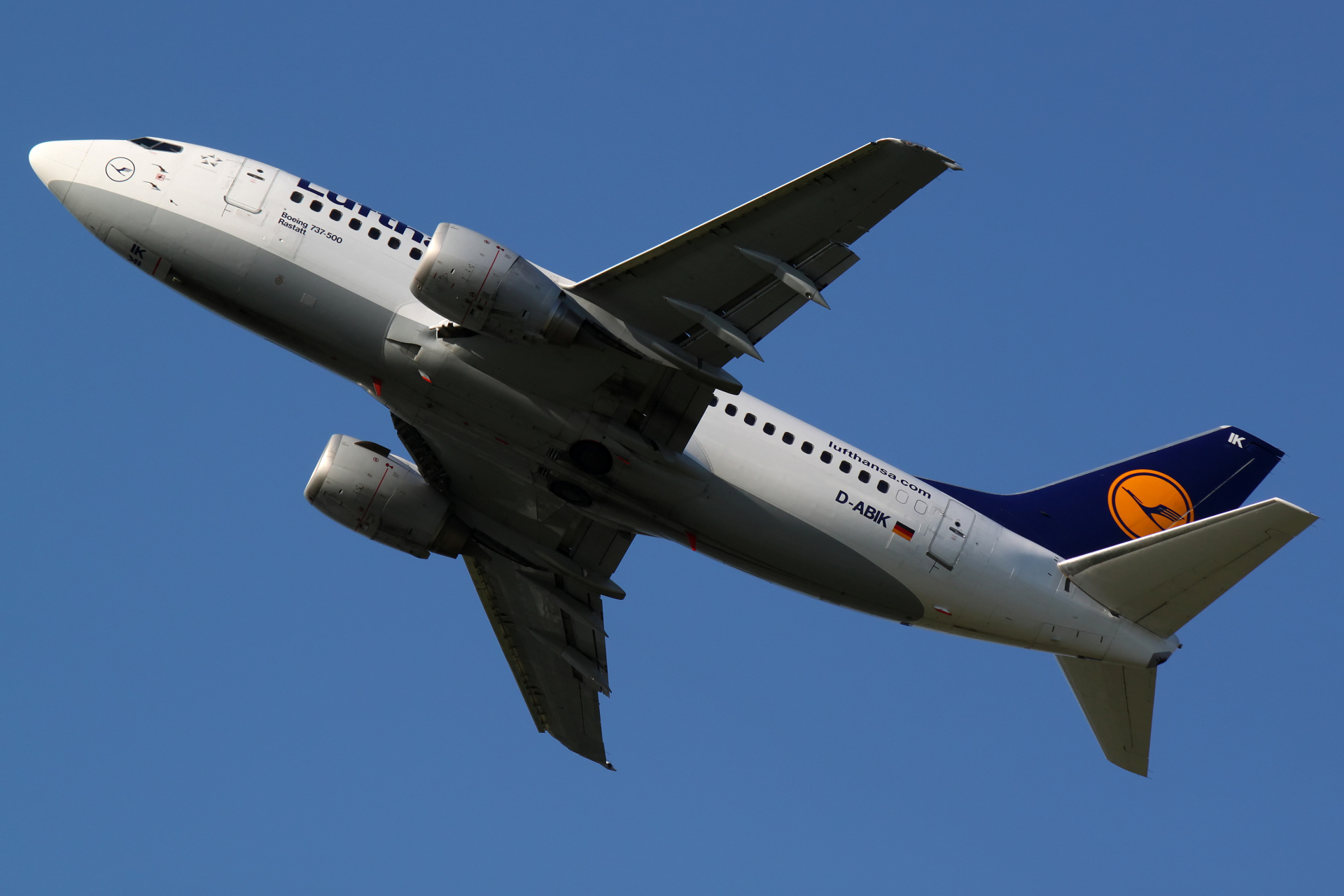 D-ABIK (Samoloty » Spotting na EPWA » Boeing 737-500 » Lufthansa)