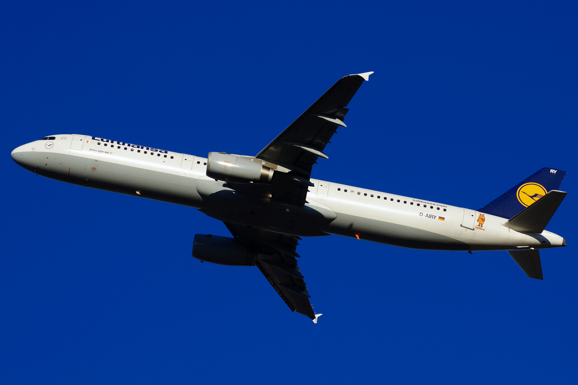 Airbus A321-100, D-AIRY, Lufthansa (Die Maus) (Aircraft » Ferihegy Spotting » various)