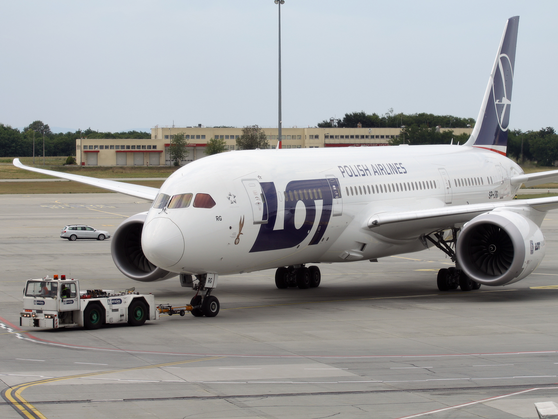Boeing 787-8 Dreamliner, SP-LRG, LOT Polish Airlines (Samoloty » Spotting na Ferihegy » pozostałe)