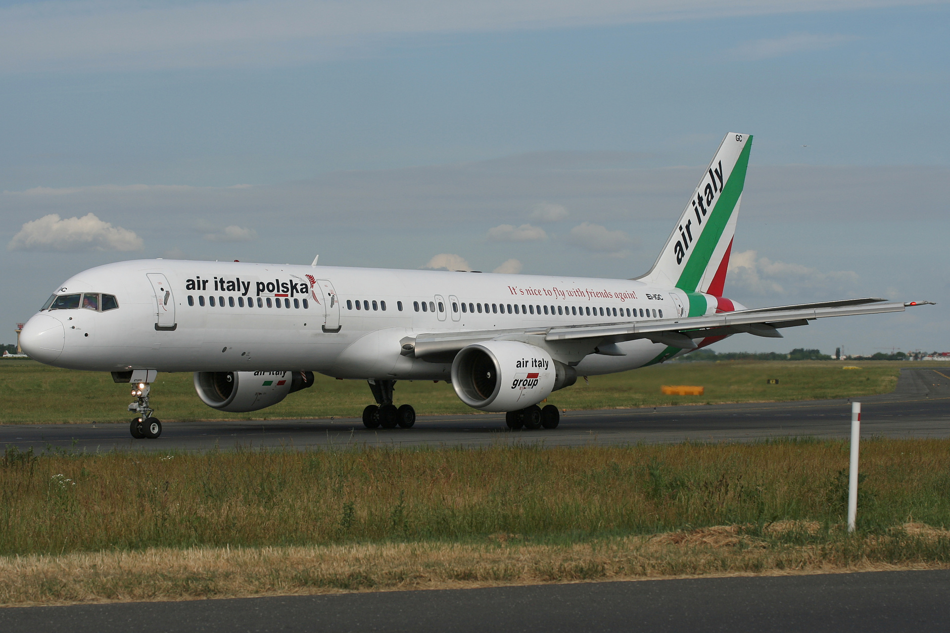 EI-IGC (Aircraft » EPWA Spotting » Boeing 757-200 » Air Italy Polska)