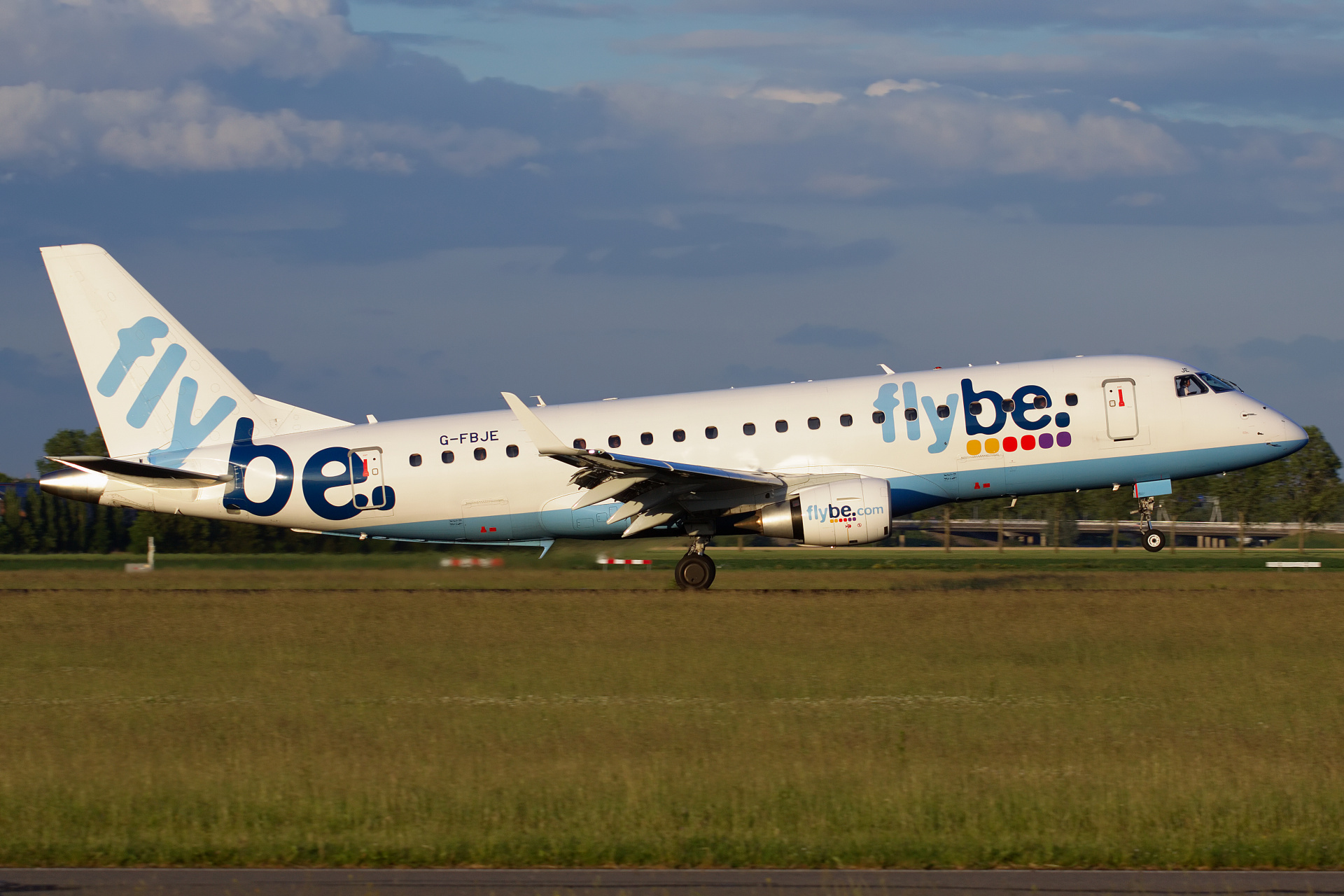 G-FBJE, FlyBe (Aircraft » Schiphol Spotting » Embraer E175)