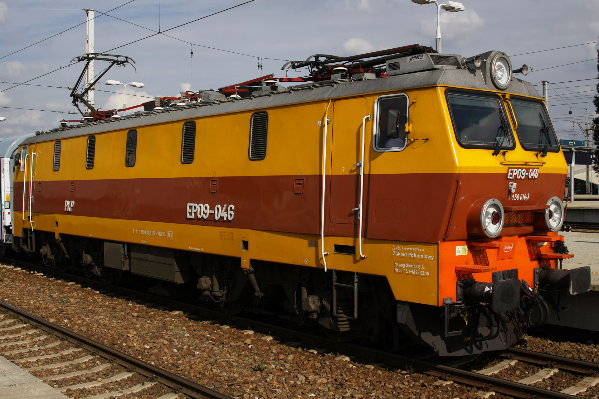 EP09-046 (Vehicles » Trains and Locomotives » Pafawag 104E)