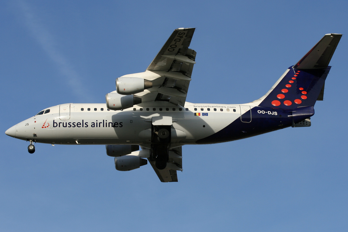 OO-DJS (Samoloty » Spotting na EPWA » BAe 146 i pochodne wersje » Avro RJ85 » Brussels Airlines)