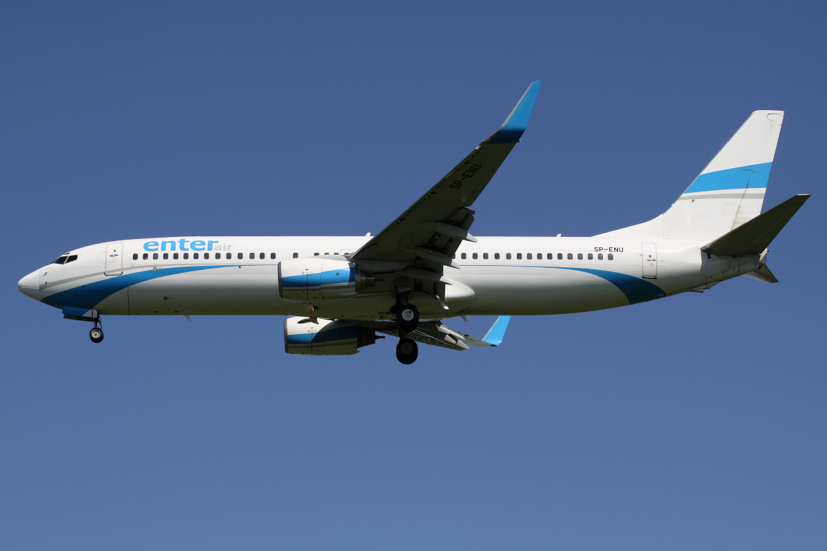 SP-ENU (Samoloty » Spotting na EPWA » Boeing 737-800 » Enter Air)