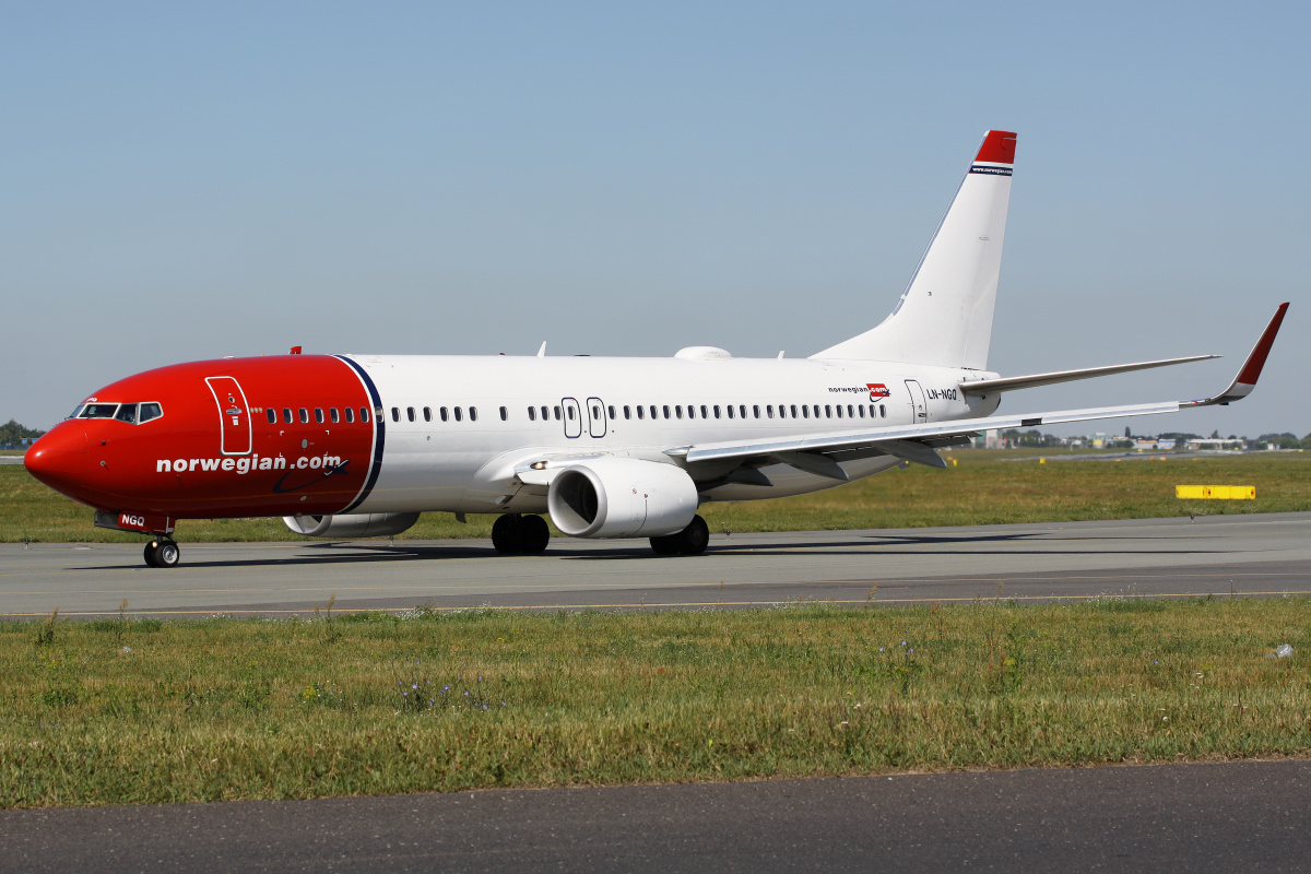 LN-NGQ, Norwegian Air Shuttle (Samoloty » Spotting na EPWA » Boeing 737-800 » Norwegian Air)