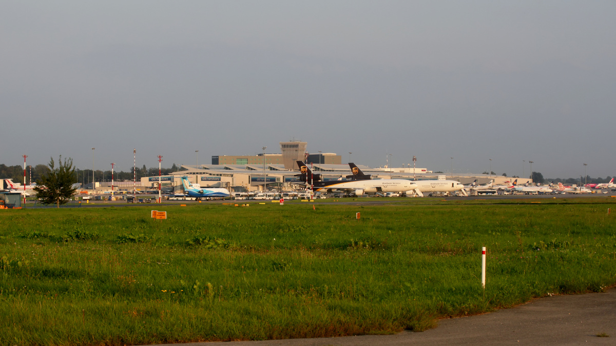 Lotnisko (Samoloty » Spotting na EPWA » pozostałe)