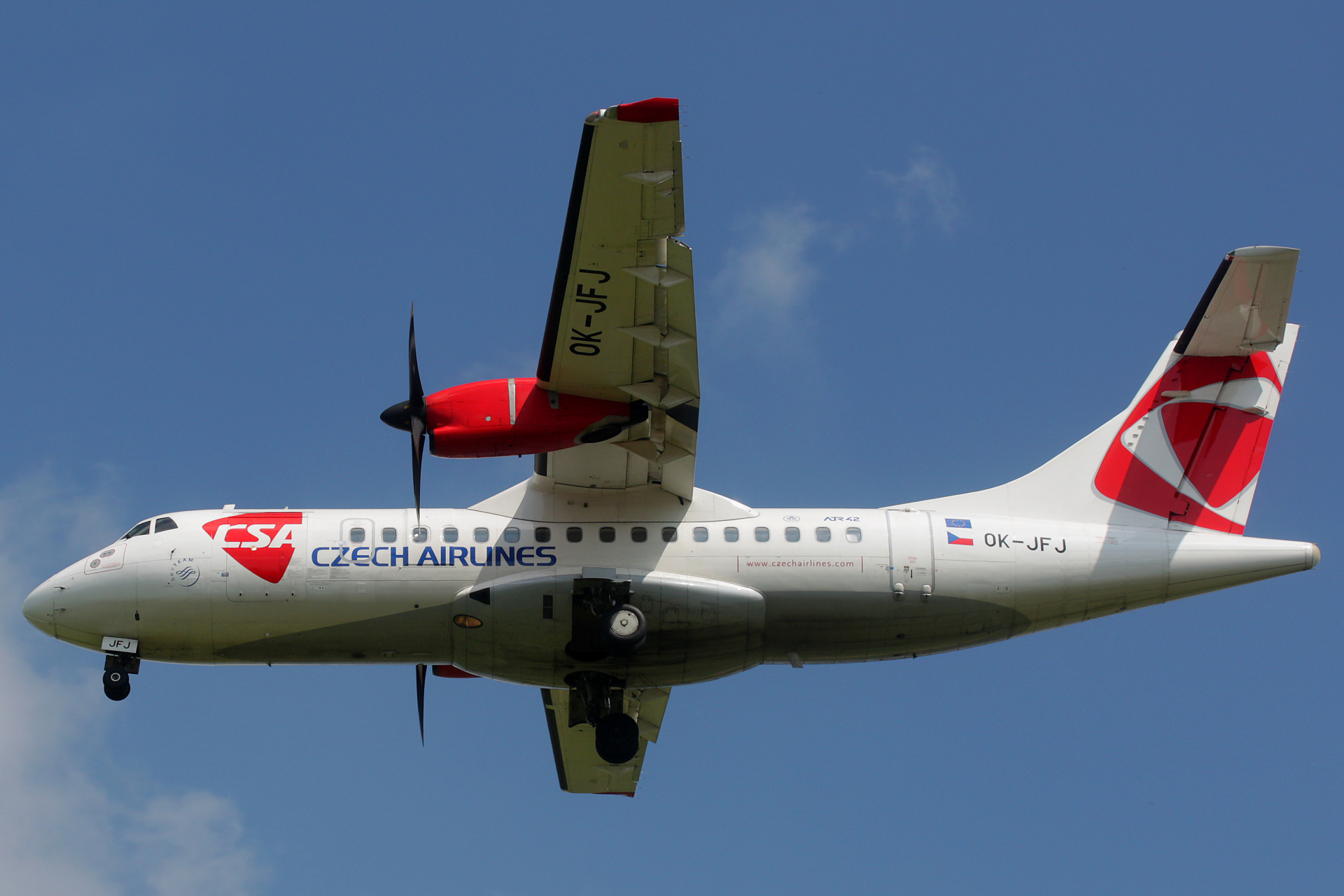 OK-JFJ (Aircraft » EPWA Spotting » ATR 42 » CSA Czech Airlines)