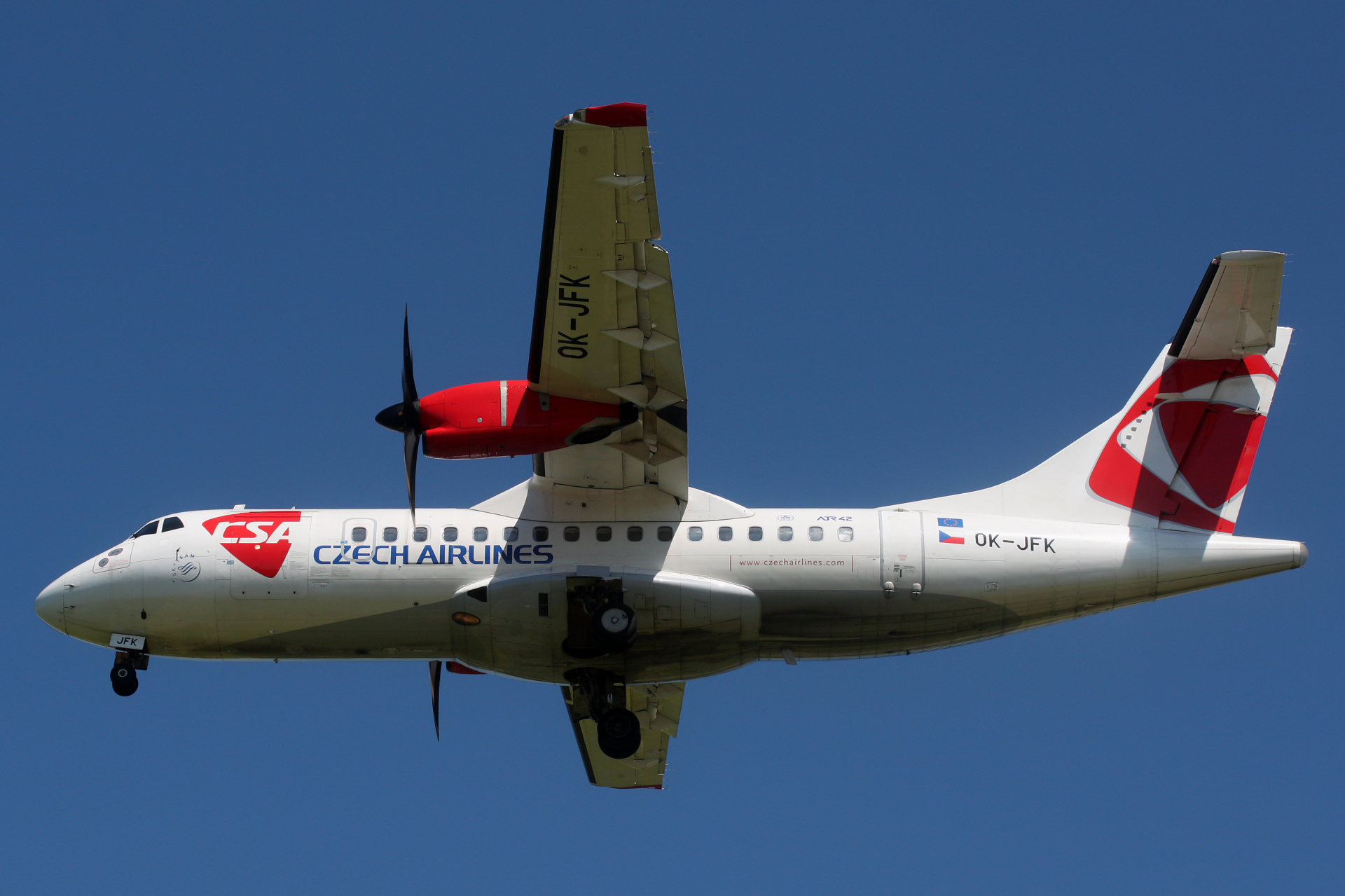 OK-JFK (Aircraft » EPWA Spotting » ATR 42 » CSA Czech Airlines)