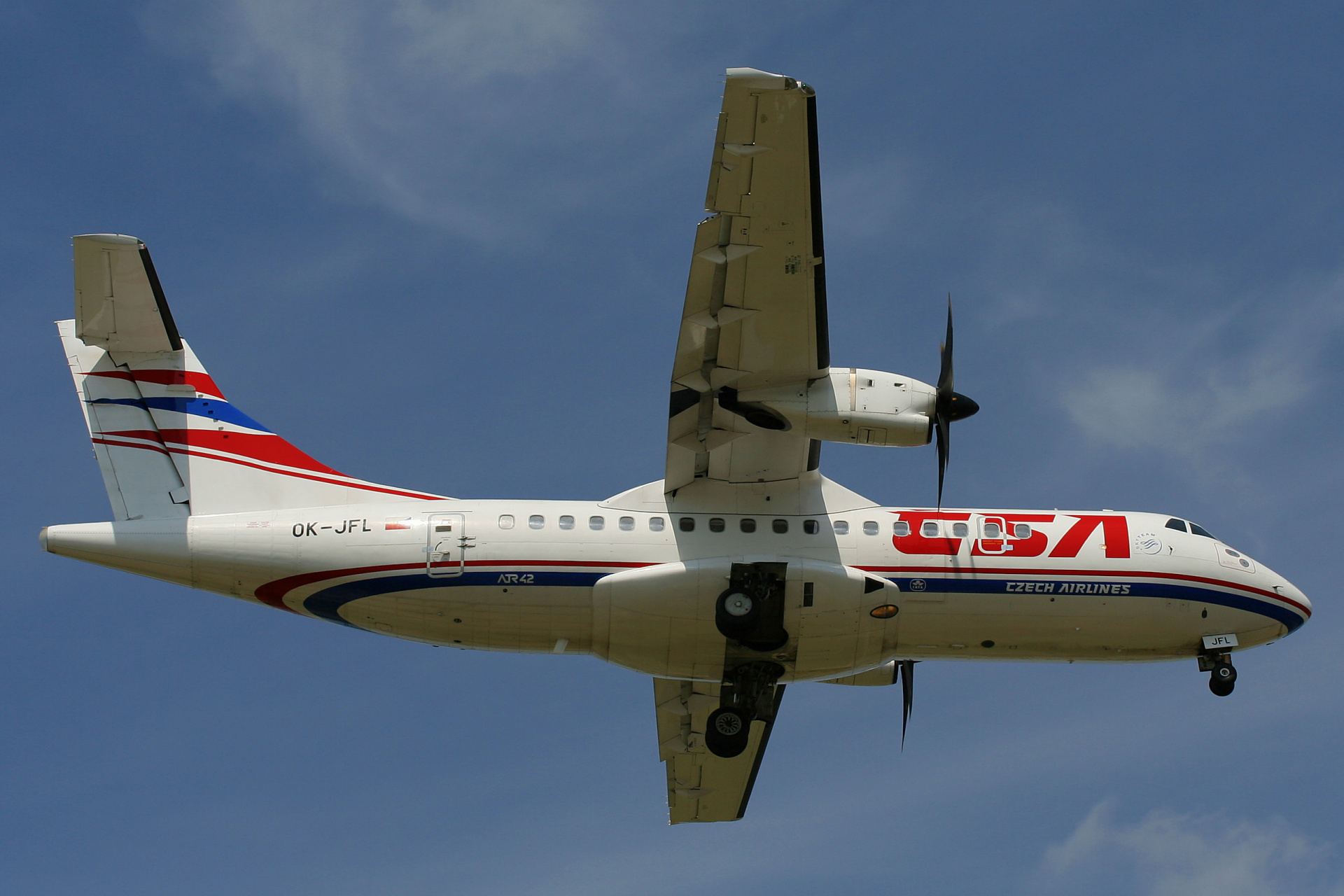 OK-JFL (Samoloty » Spotting na EPWA » ATR 42 » CSA Czech Airlines)