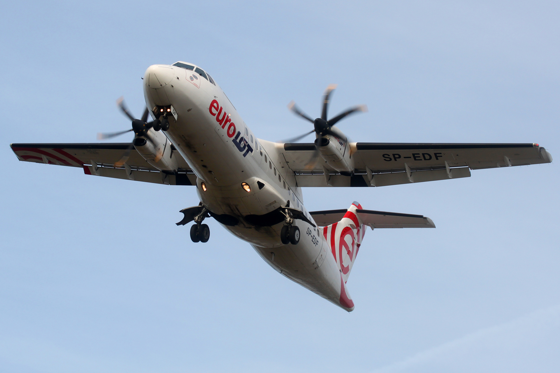 SP-EDF (Aircraft » EPWA Spotting » ATR 42 » EuroLOT)