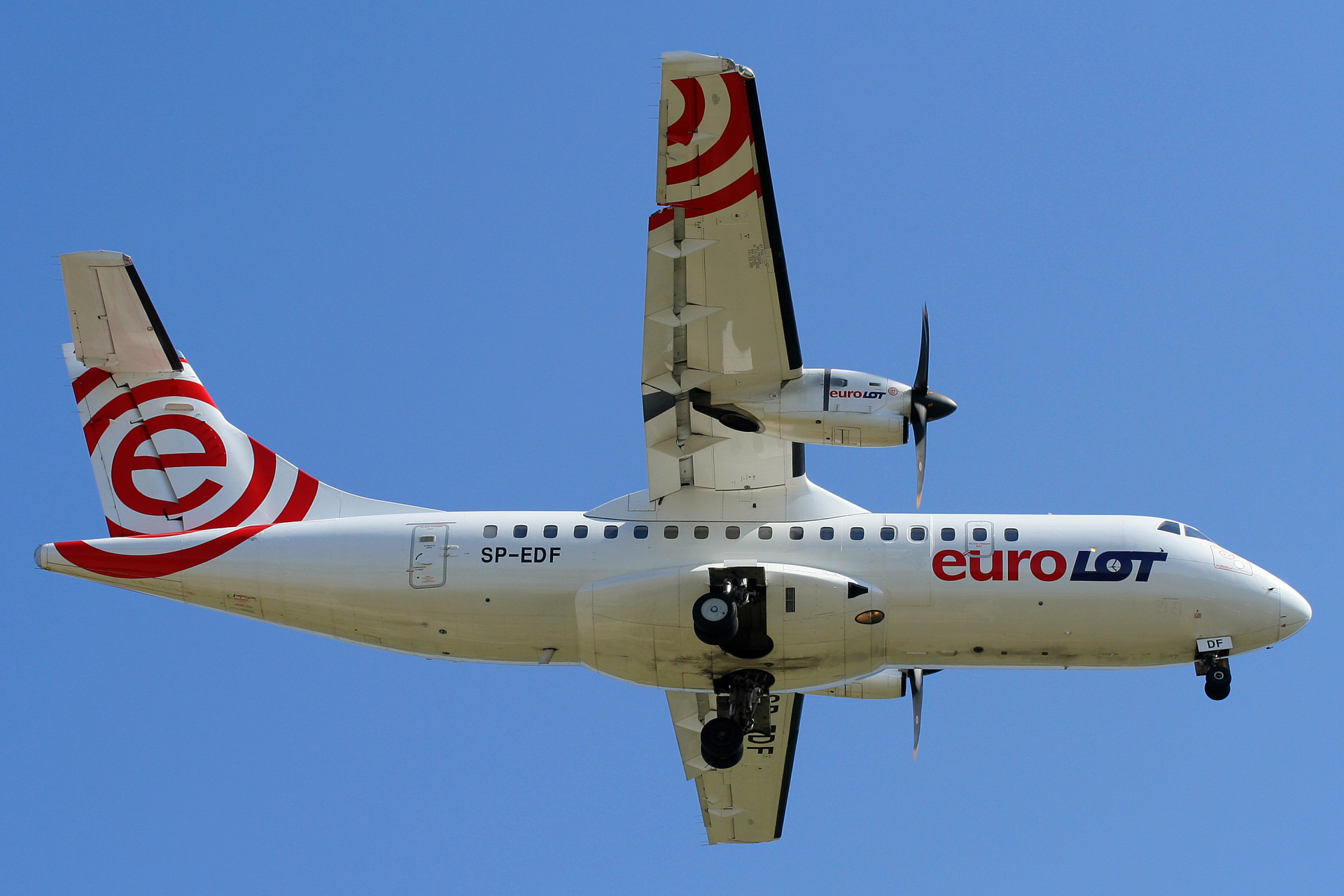 SP-EDF (Aircraft » EPWA Spotting » ATR 42 » EuroLOT)