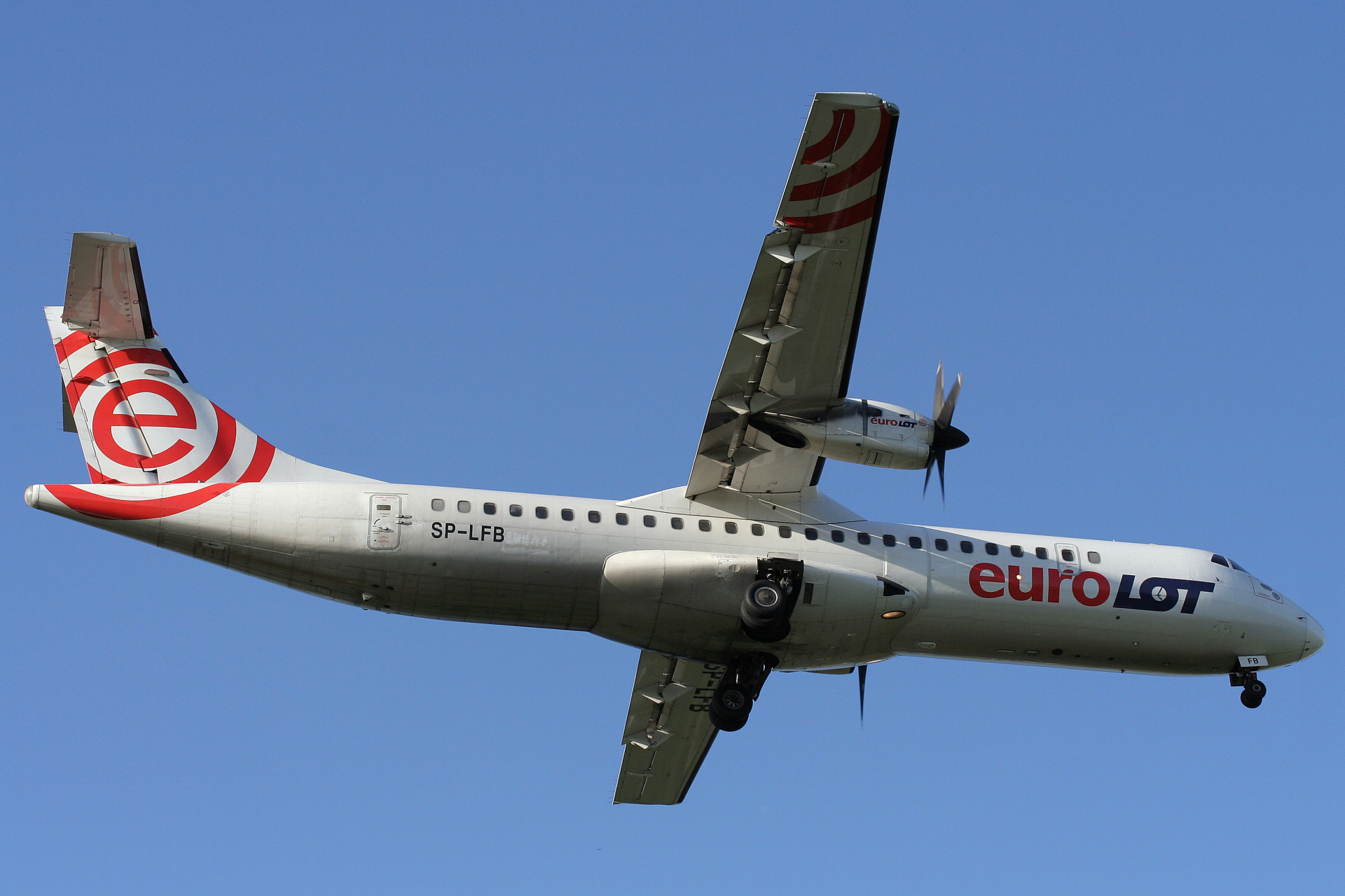 SP-LFB (Samoloty » Spotting na EPWA » ATR 72 » EuroLOT)