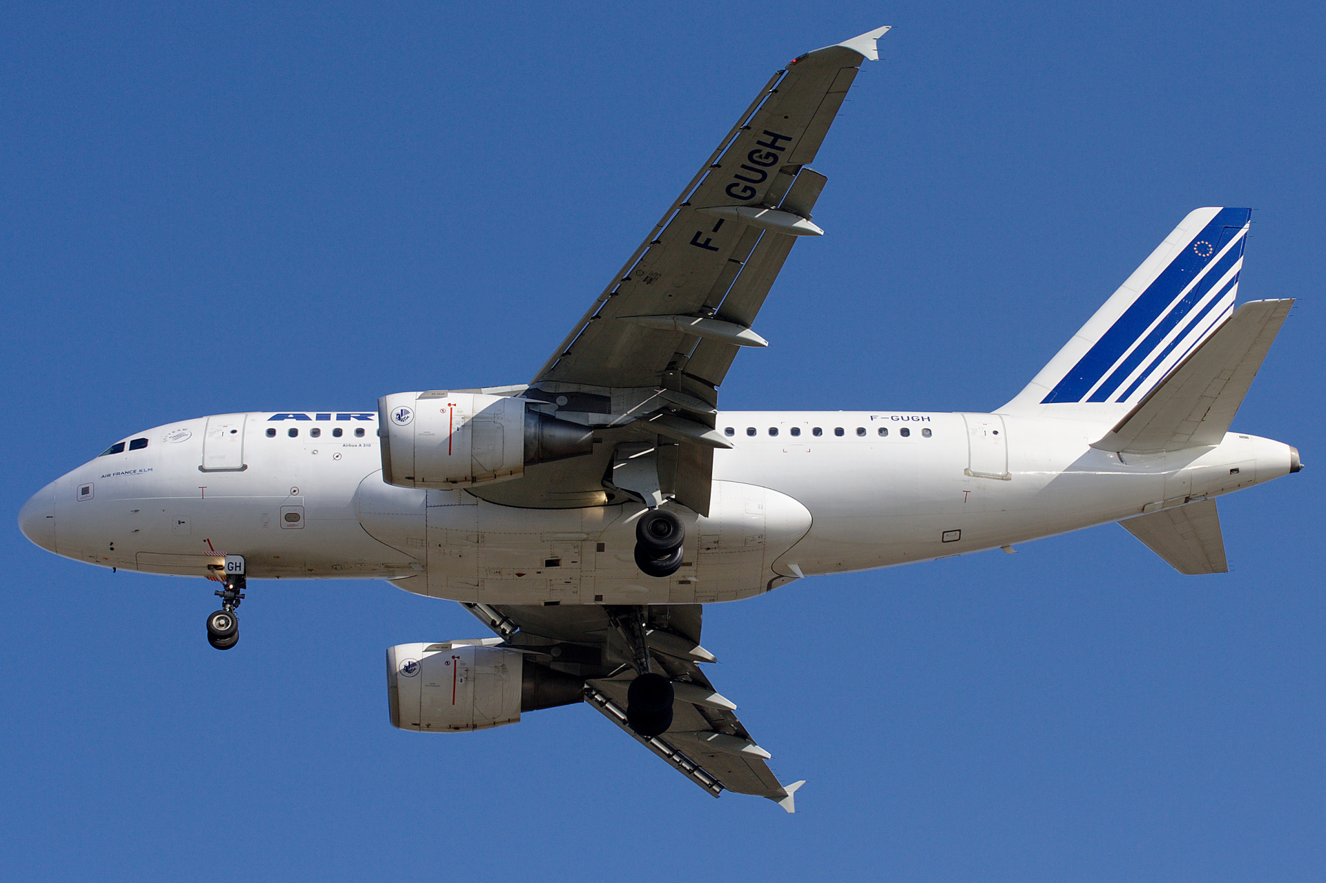 F-GUGH (Aircraft » EPWA Spotting » Airbus A318-100 » Air France)