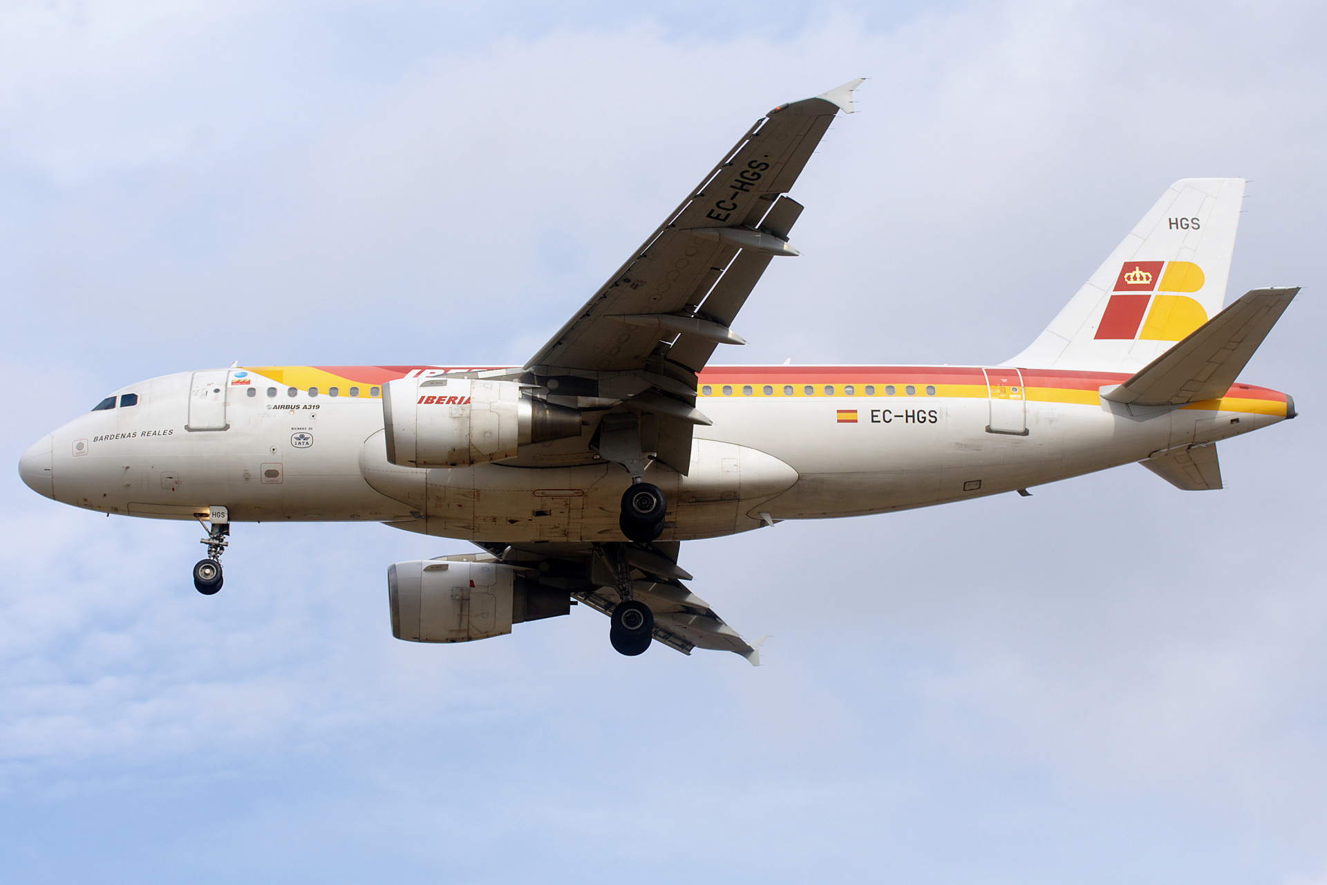 EC-HGS, Iberia (Samoloty » Spotting na EPWA » Airbus A319-100)