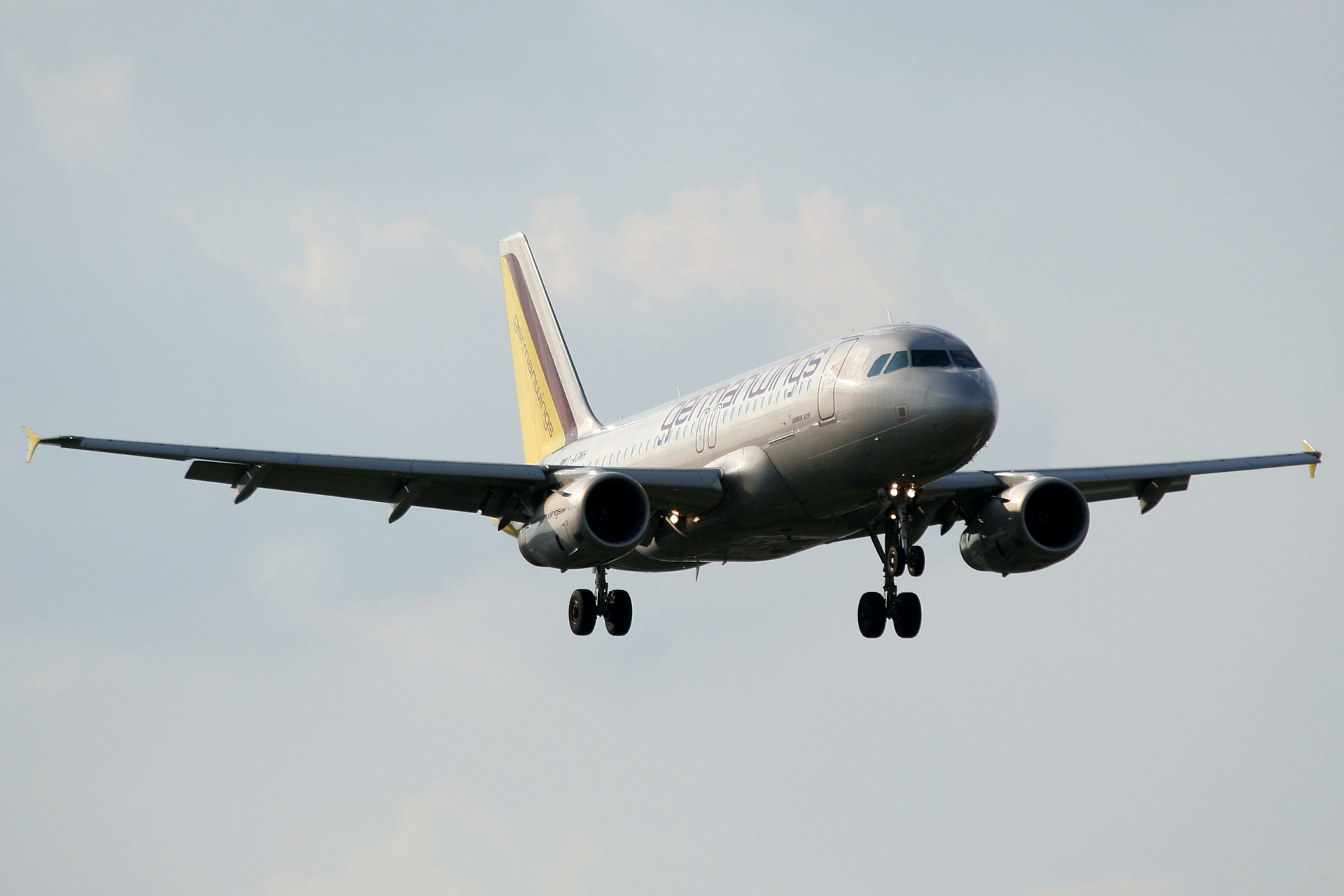 D-AGWH (Aircraft » EPWA Spotting » Airbus A319-100 » Germanwings)