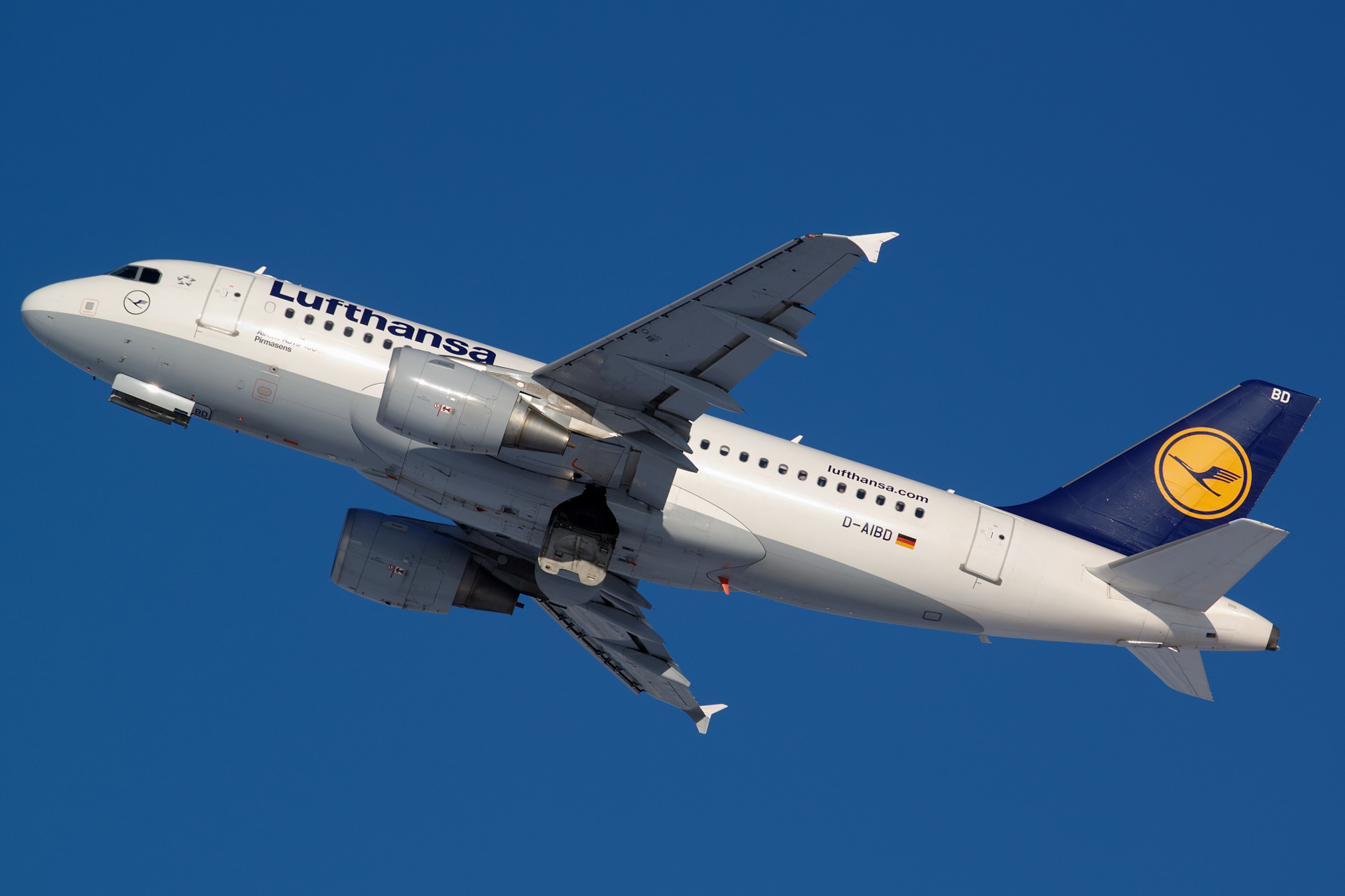 D-AIBD (Samoloty » Spotting na EPWA » Airbus A319-100 » Lufthansa)