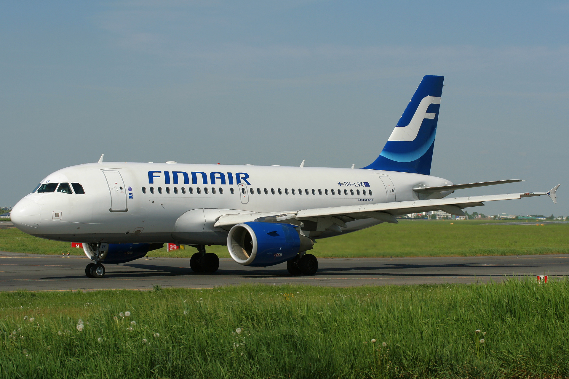 OH-LVK, Finnair (Samoloty » Spotting na EPWA » Airbus A319-100)