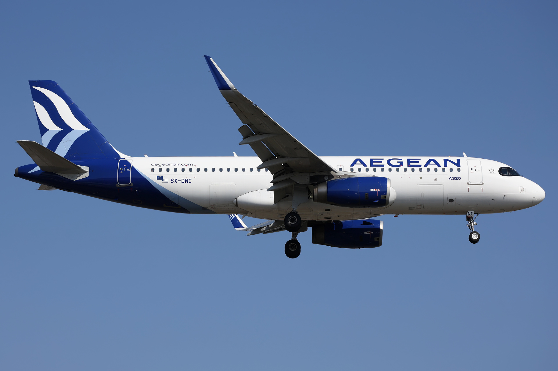 SX-DNC (Aircraft » EPWA Spotting » Airbus A320-200 » Aegean Airlines)