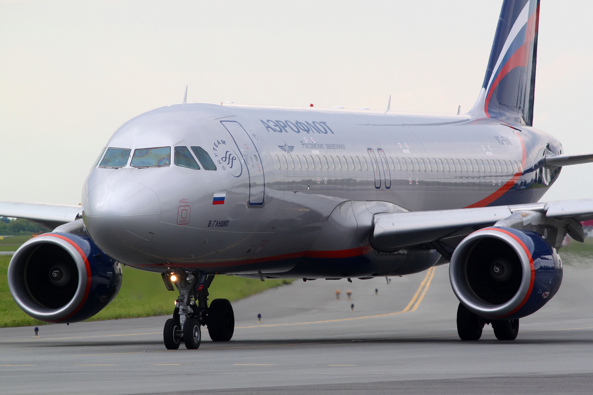 VQ-BIW (Aircraft » EPWA Spotting » Airbus A320-200 » Aeroflot Russian Airlines)