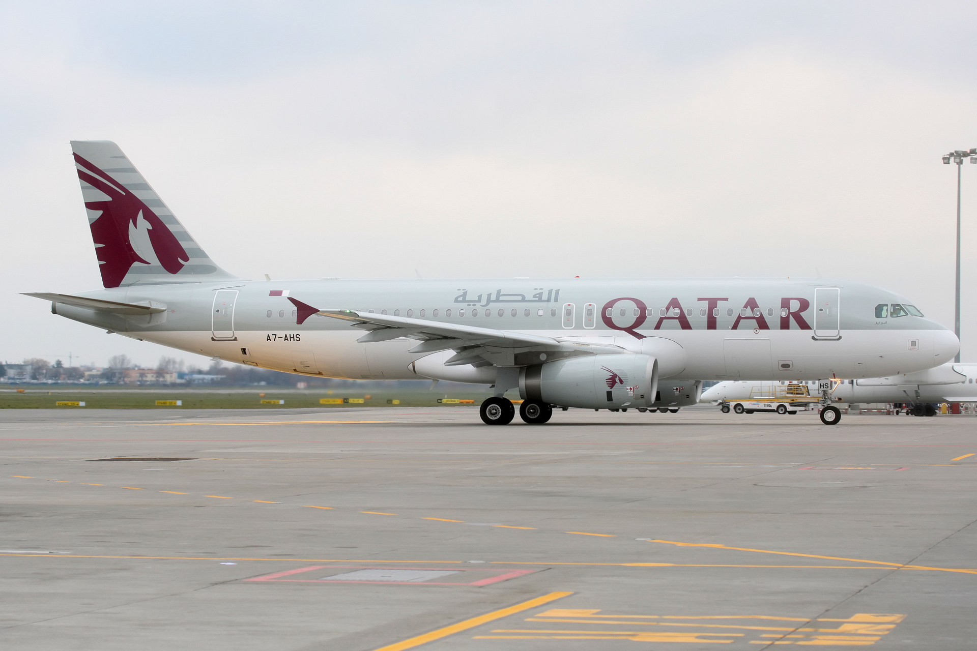 A7-AHS (Samoloty » Spotting na EPWA » Airbus A320-200 » Qatar Airways)