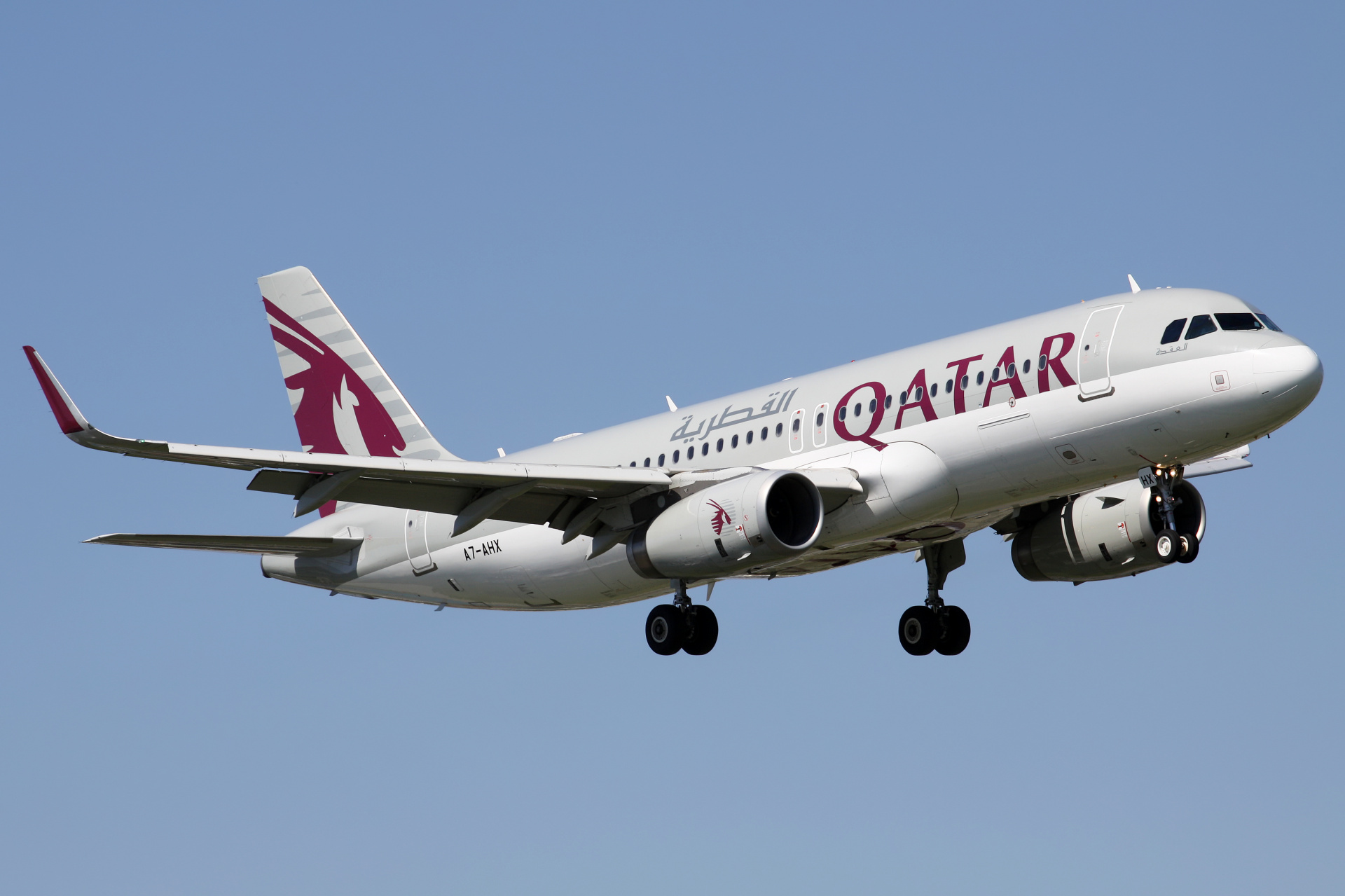 A7-AHX (sharklets) (Samoloty » Spotting na EPWA » Airbus A320-200 » Qatar Airways)