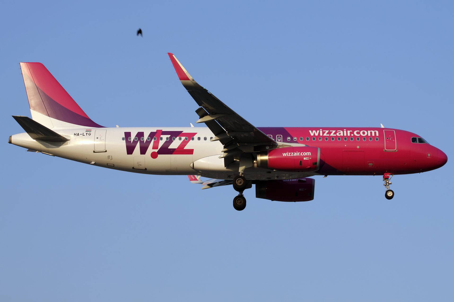 HA-LYG (Samoloty » Spotting na EPWA » Airbus A320-200 » Wizz Air)