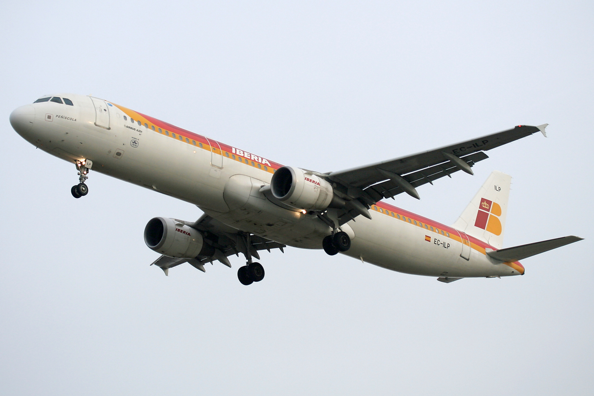 EC-ILP, Iberia (Samoloty » Spotting na EPWA » Airbus A321-200)