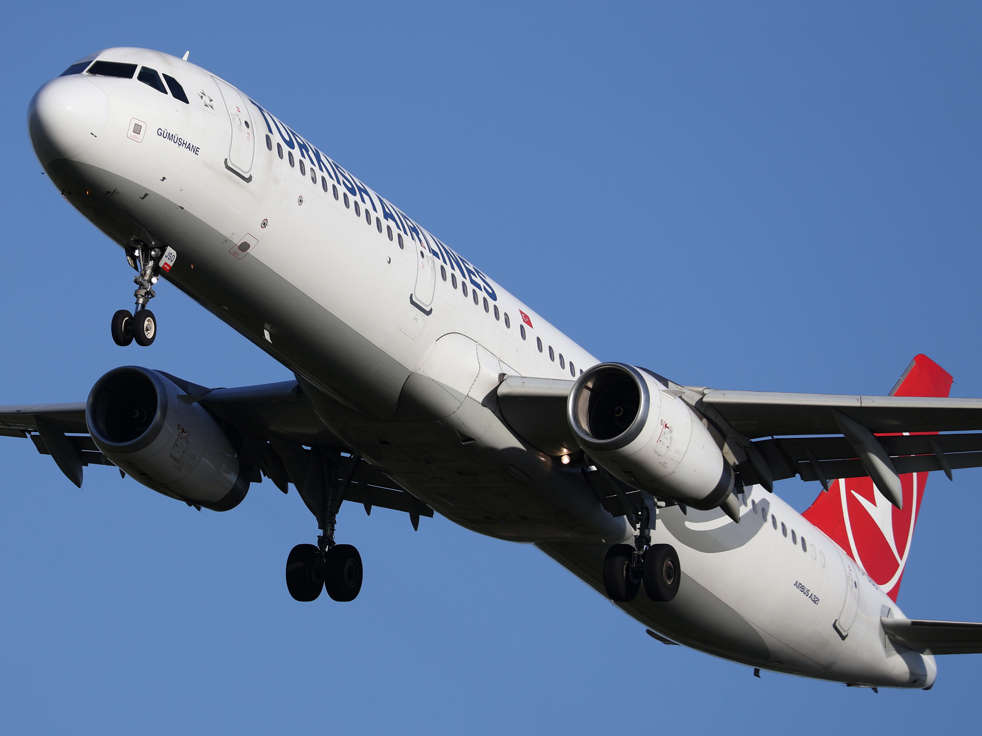 TC-JSO (Aircraft » EPWA Spotting » Airbus A321-200 » THY Turkish Airlines)