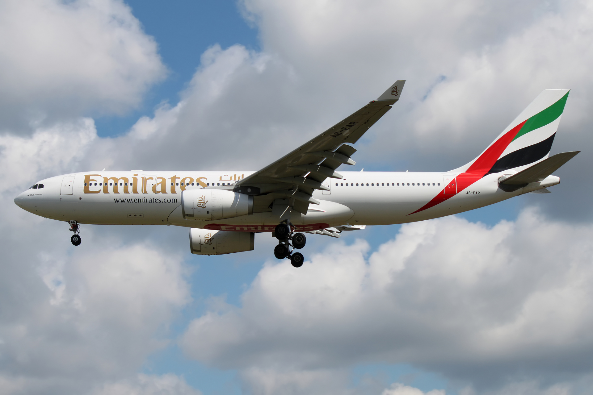 A6-EAR (Samoloty » Spotting na EPWA » Airbus A330-200 » Emirates)