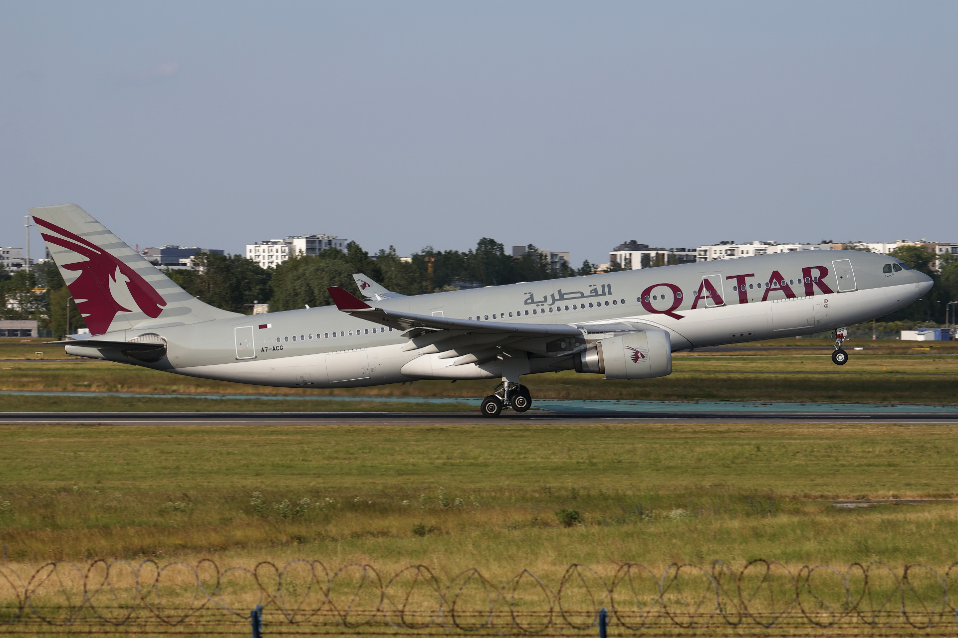 A7-ACG (Aircraft » EPWA Spotting » Airbus A330-200 » Qatar Airways)