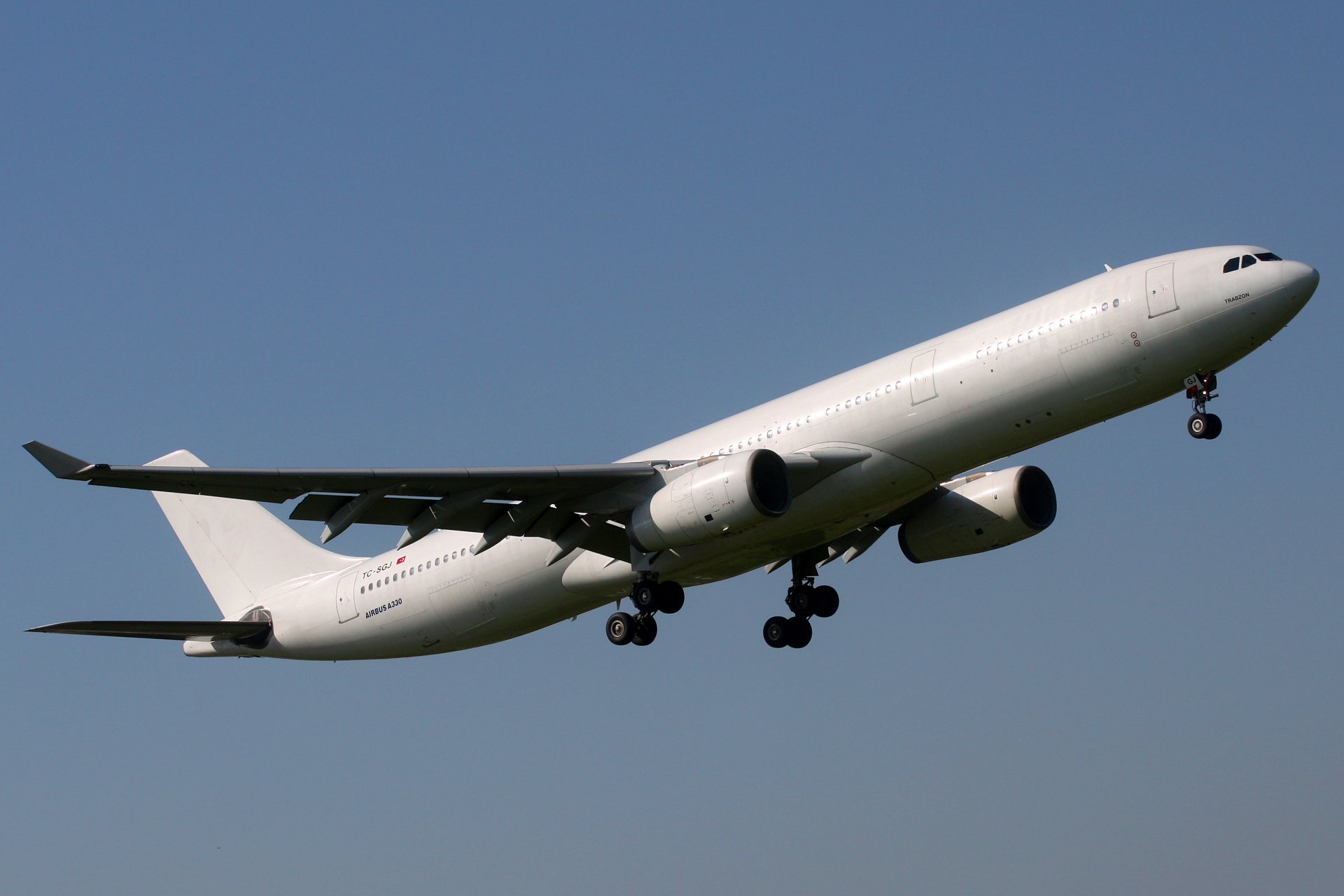 TC-SGJ, Saga Airlines (Samoloty » Spotting na EPWA » Airbus A330-300)