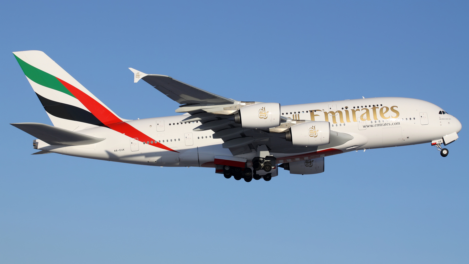 A6-EUK, Emirates (Samoloty » Spotting na EPWA » Airbus A380-800)