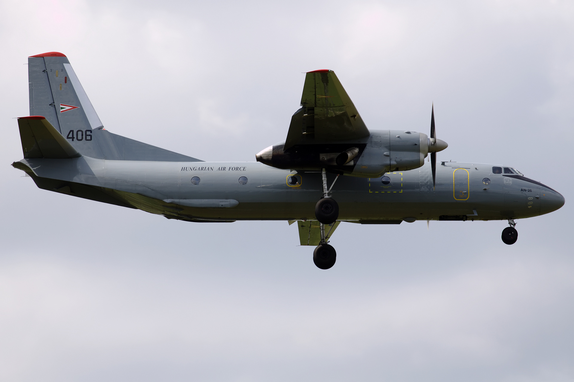 406, Węgierskie Siły Powietrzne (Samoloty » Spotting na EPWA » Antonow An-26)