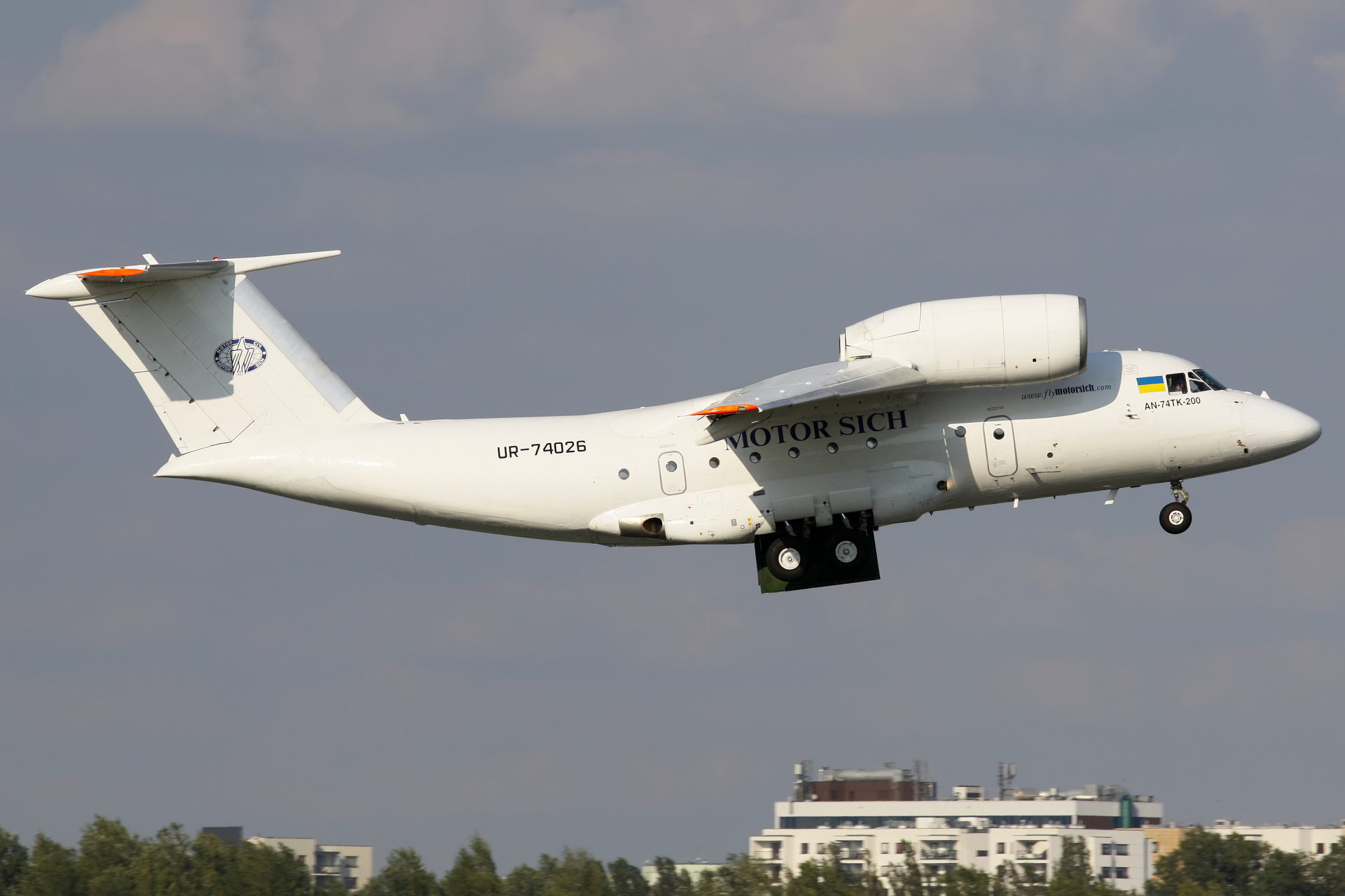 An-74TK-200, UR-74026, Motor Sich (Aircraft » EPWA Spotting » Antonov An-74)