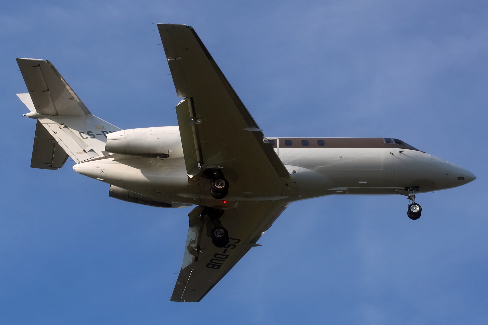 CS-DUB, NetJets Europe (Aircraft » EPWA Spotting » BAe 125 and revisions » Raytheon Hawker 750)