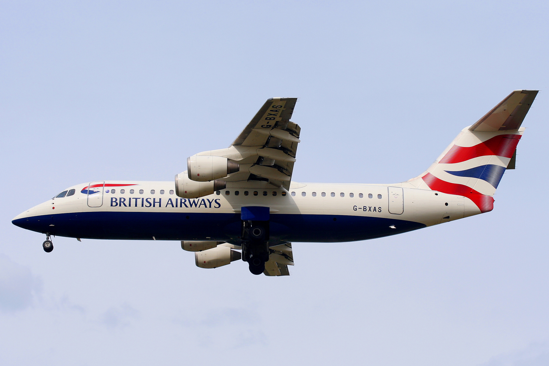 G-BXAS, British Airways (Samoloty » Spotting na EPWA » BAe 146 i pochodne wersje » Avro RJ100)