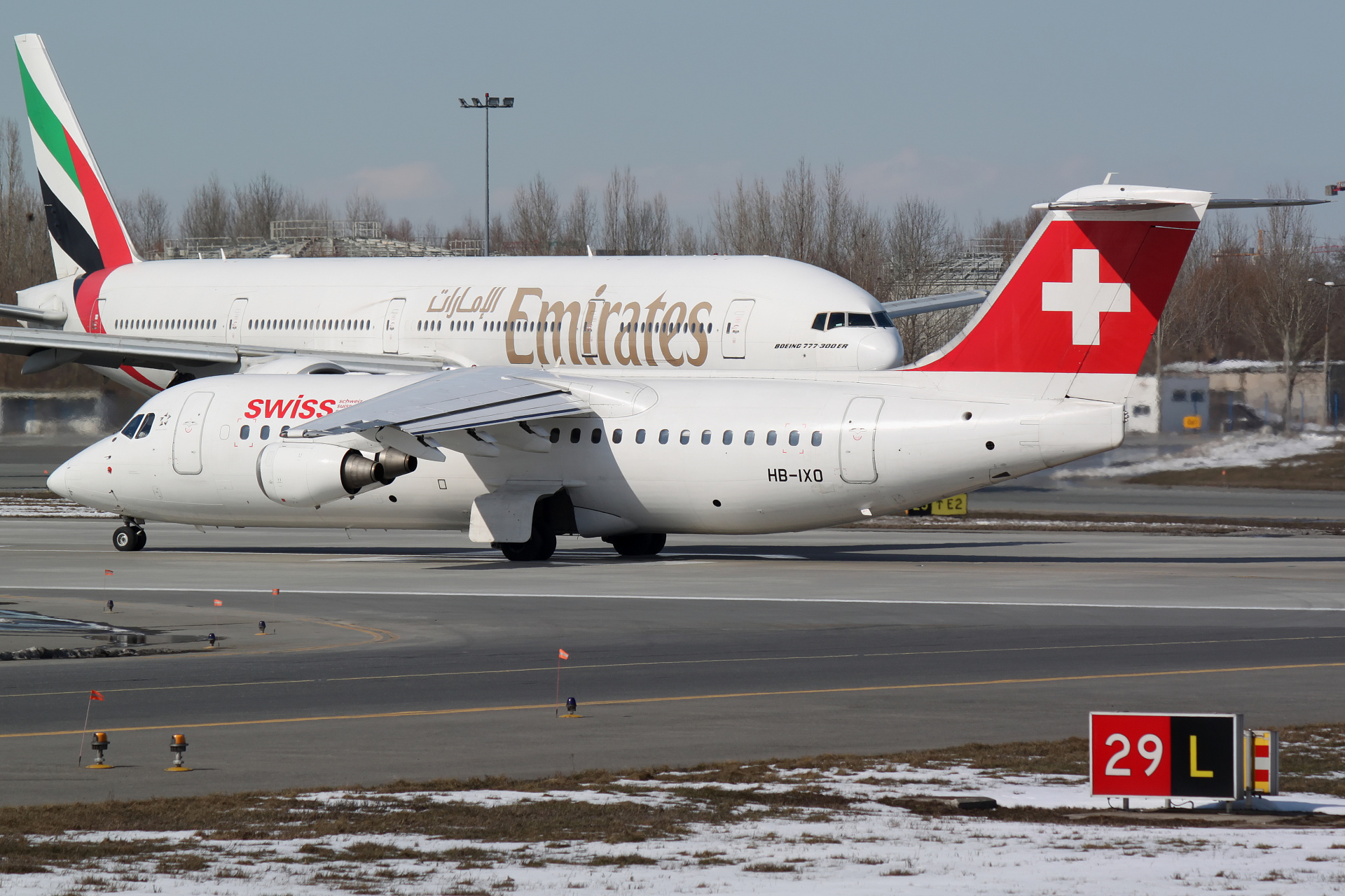 HB-IXO (Aircraft » EPWA Spotting » BAe 146 and revisions » Avro RJ100 » Swiss Global Air Lines)