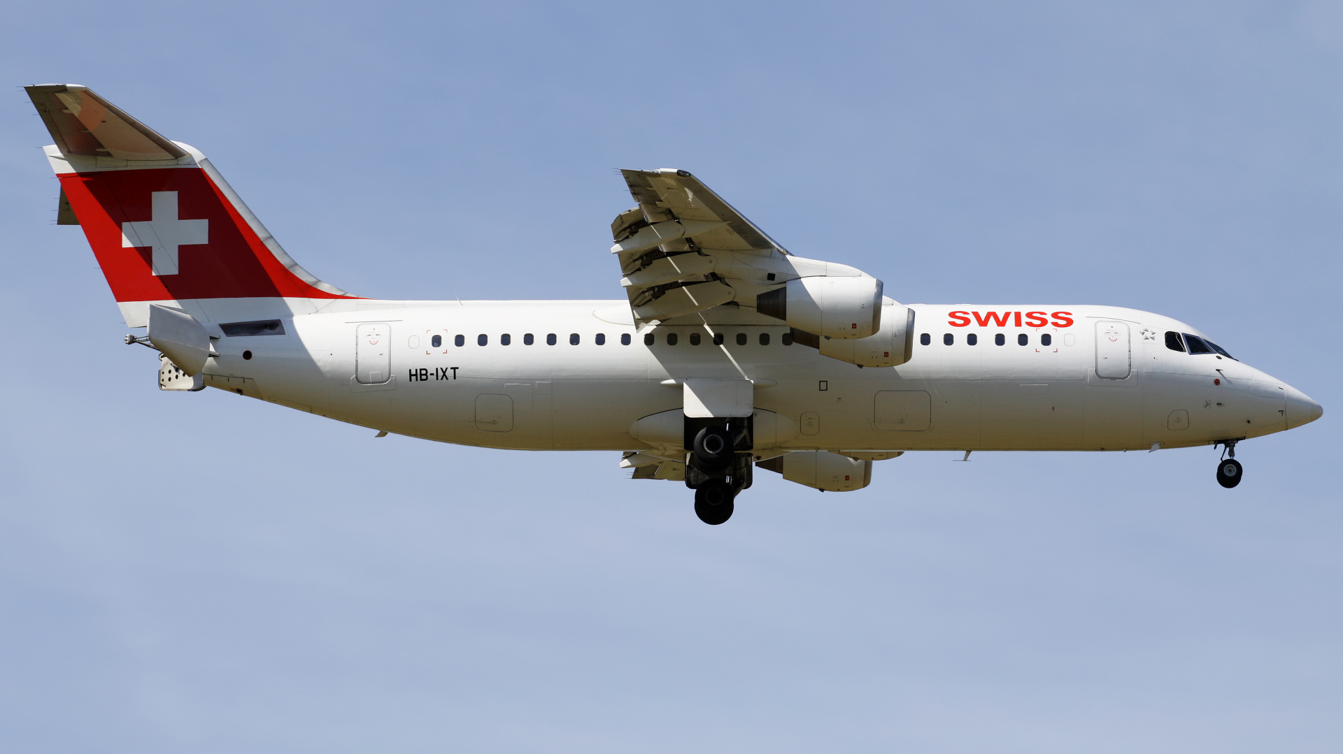 HB-IXT (Samoloty » Spotting na EPWA » BAe 146 i pochodne wersje » Avro RJ100 » Swiss Global Air Lines)