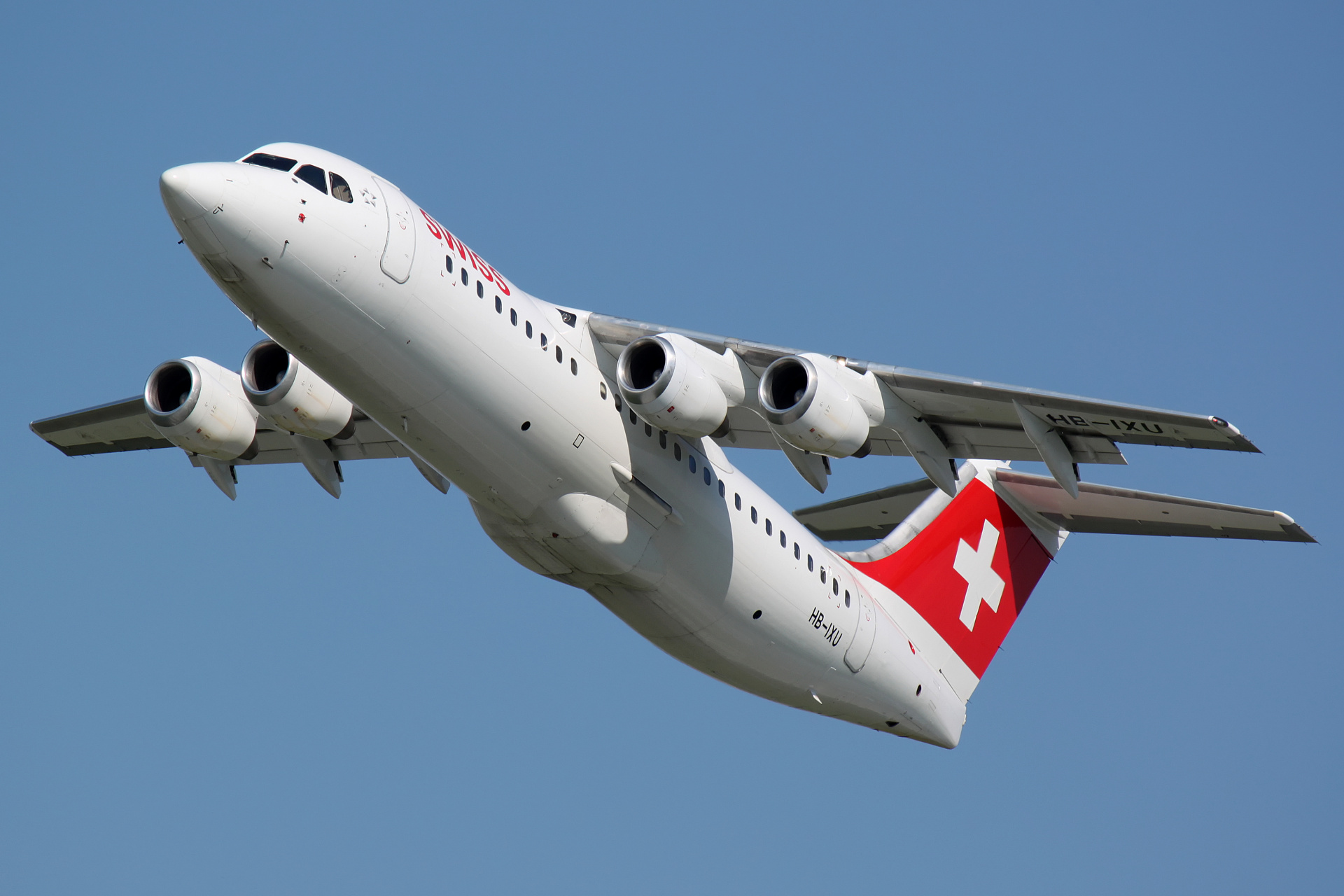 HB-IXU (Aircraft » EPWA Spotting » BAe 146 and revisions » Avro RJ100 » Swiss Global Air Lines)