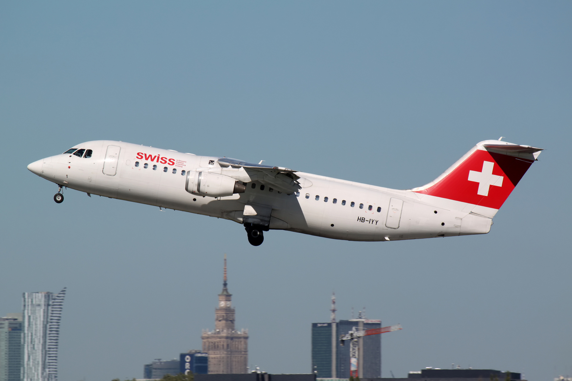 HB-IYY (Samoloty » Spotting na EPWA » BAe 146 i pochodne wersje » Avro RJ100 » Swiss Global Air Lines)