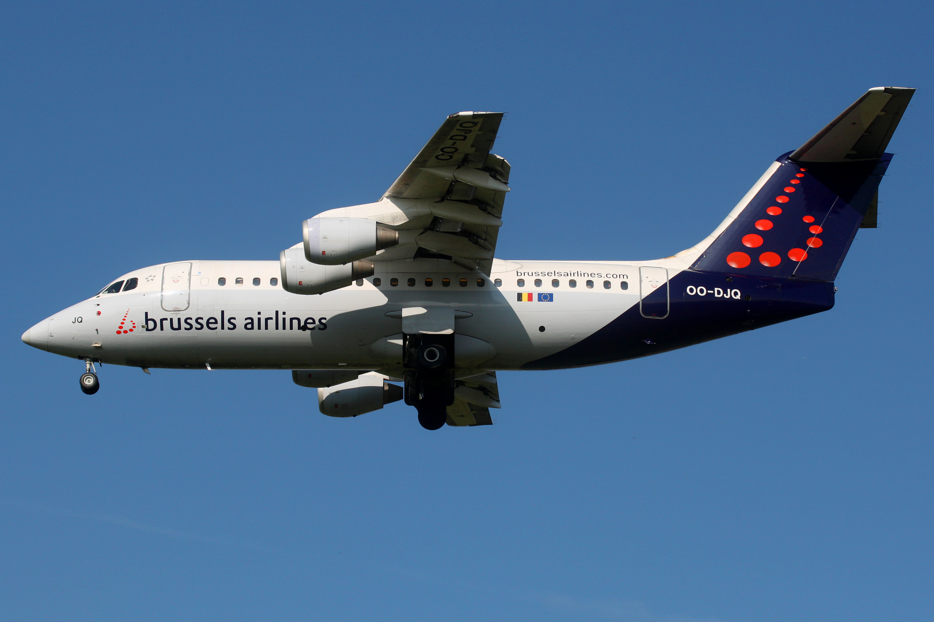 OO-DJQ (Aircraft » EPWA Spotting » BAe 146 and revisions » Avro RJ85 » Brussels Airlines)