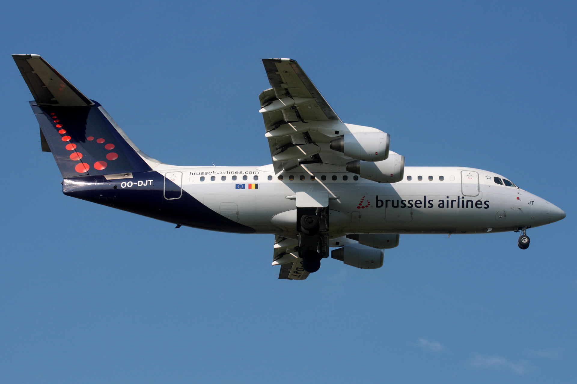 OO-DJT (Aircraft » EPWA Spotting » BAe 146 and revisions » Avro RJ85 » Brussels Airlines)