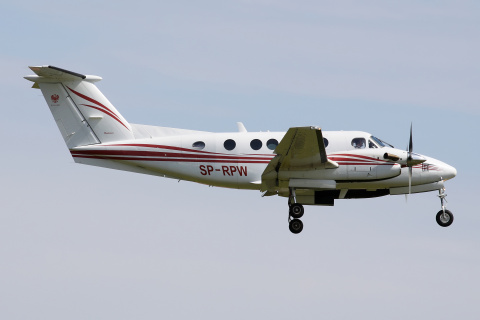 B200, SP-RPW, General Aviation Services