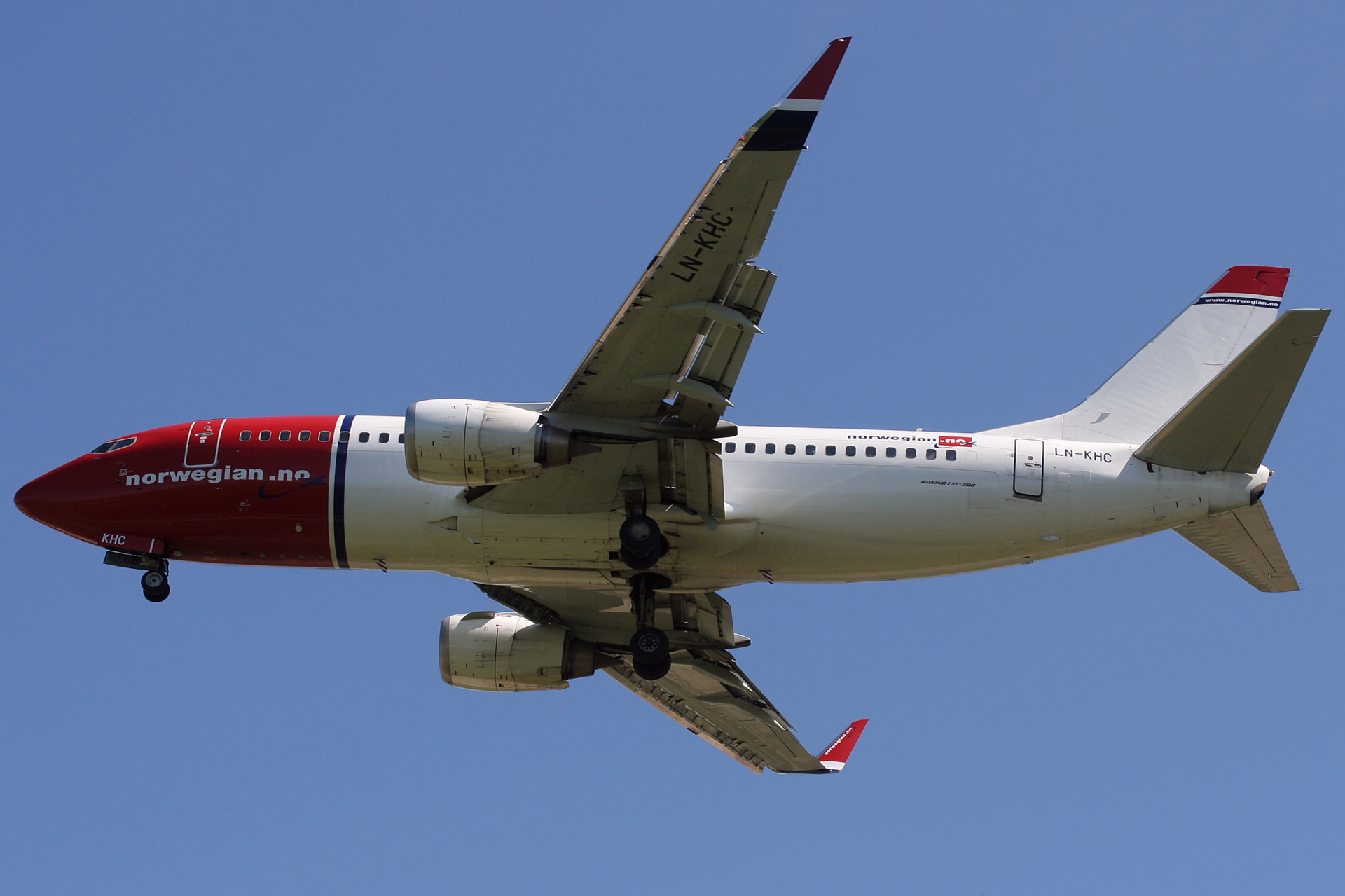 LN-KHC (Samoloty » Spotting na EPWA » Boeing 737-300 » Norwegian Air Shuttle)