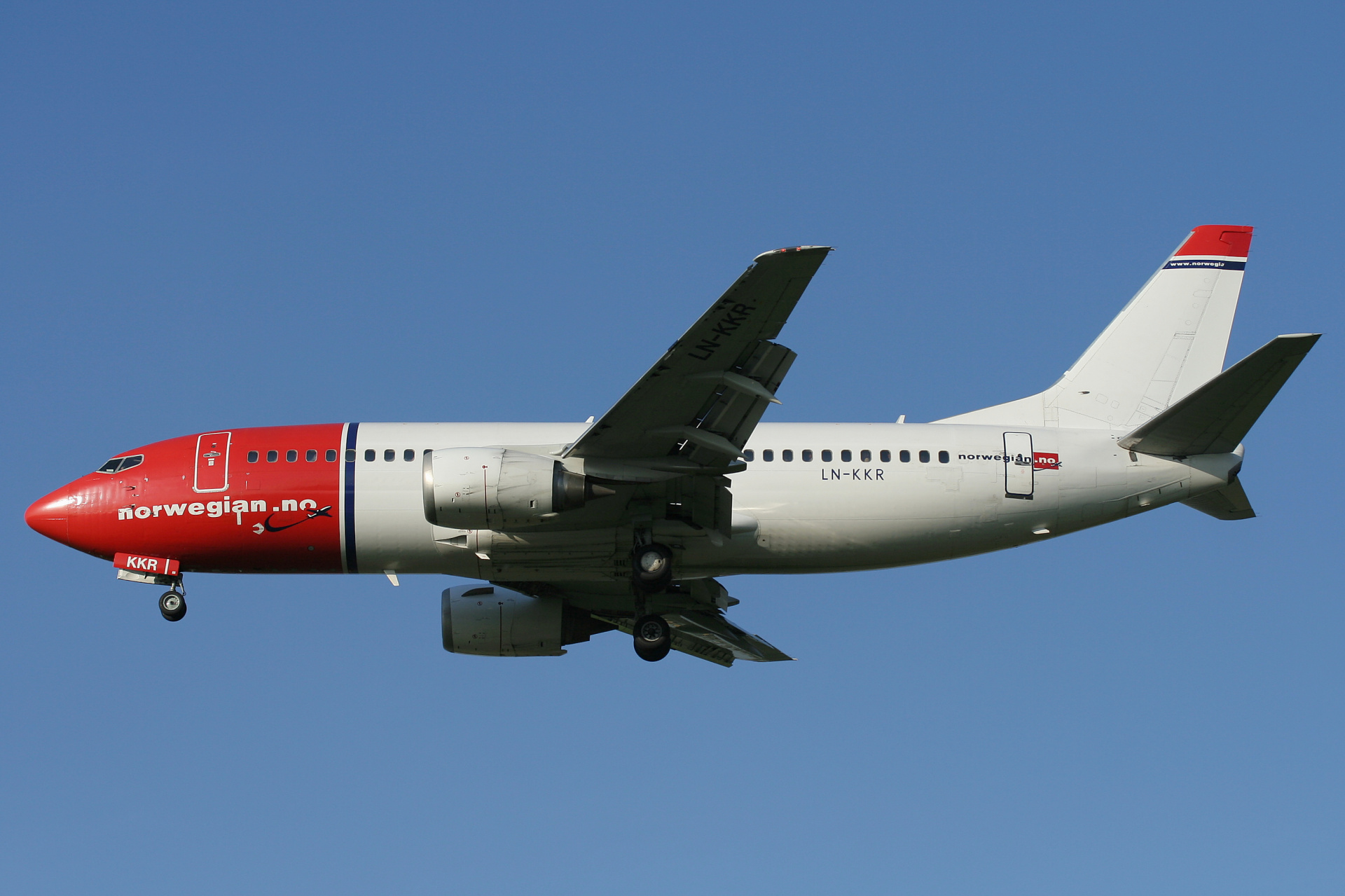 LN-KKR (Samoloty » Spotting na EPWA » Boeing 737-300 » Norwegian Air Shuttle)